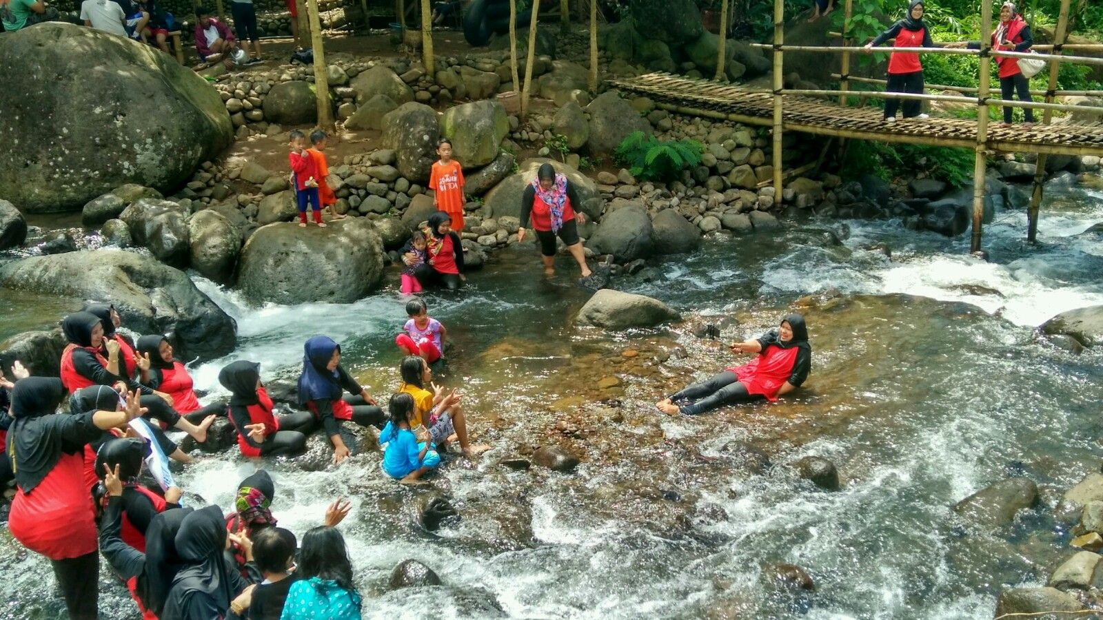 wisata sungai cireong